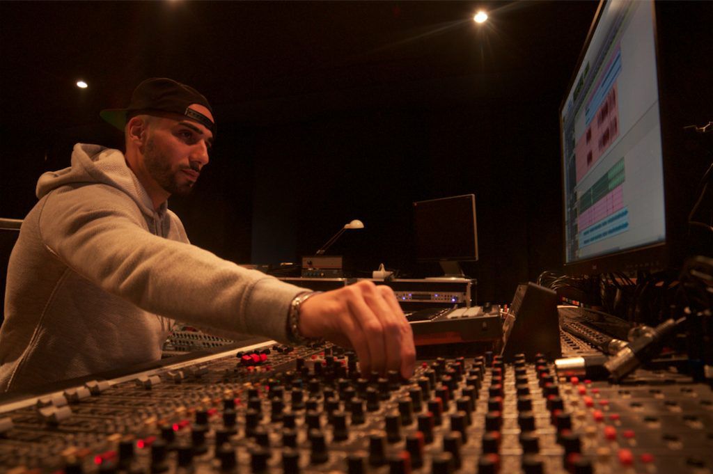  Tarik azzouz en studio